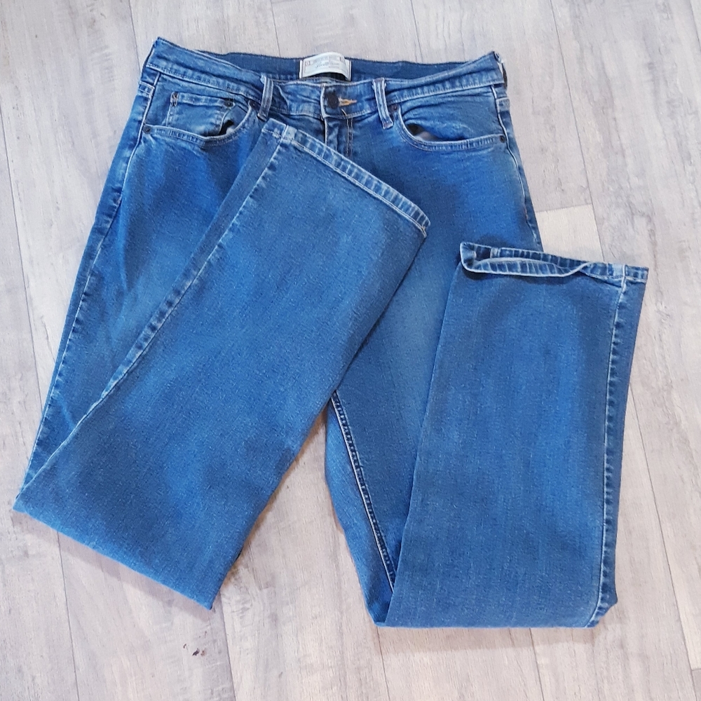 Womens Jeans Sz 12 Levis Stretch mid rise boot cut 32x31